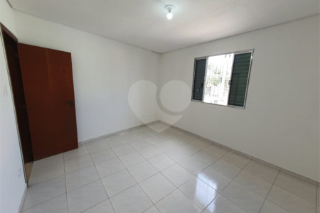Sobrado à venda ou para alugar com 2 quartos em Vila Marieta, São Paulo, SP
