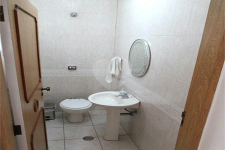 Sobrado à venda com 3 quartos, sendo 1 suíte, em Vila Moraes, São Paulo, SP
