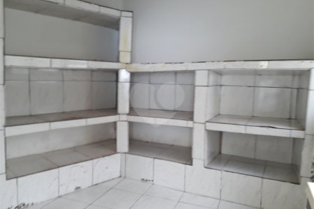Casa à venda ou para alugar com 7 quartos, sendo 2 suítes, em Jardim Peri Peri, São Paulo, SP