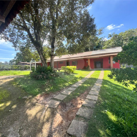 Casa para alugar com 2 quartos, sendo 1 suíte, em Jardim Rene, São Roque, SP