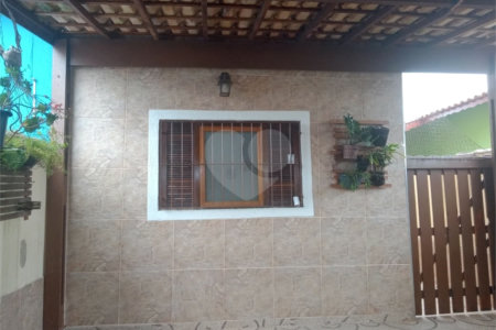 Casa à venda com 2 quartos em Jardim Savoy, Itanhaém, SP