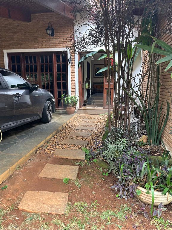 Casa Térrea para alugar com 3 suítes em Jardim do Lago, Atibaia, SP