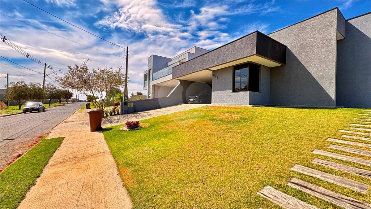 Casa à venda com 3 suítes no condomínio Village Ipanema 2, Araçoiaba da Serra - SP