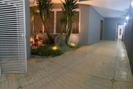 Casa de Vila à venda com 3 quartos, sendo 2 suítes, em Jardim Hípico, São Paulo, SP