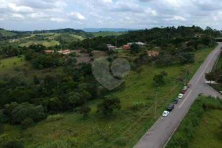Terreno à venda no condomínio Arataba, Louveira - SP