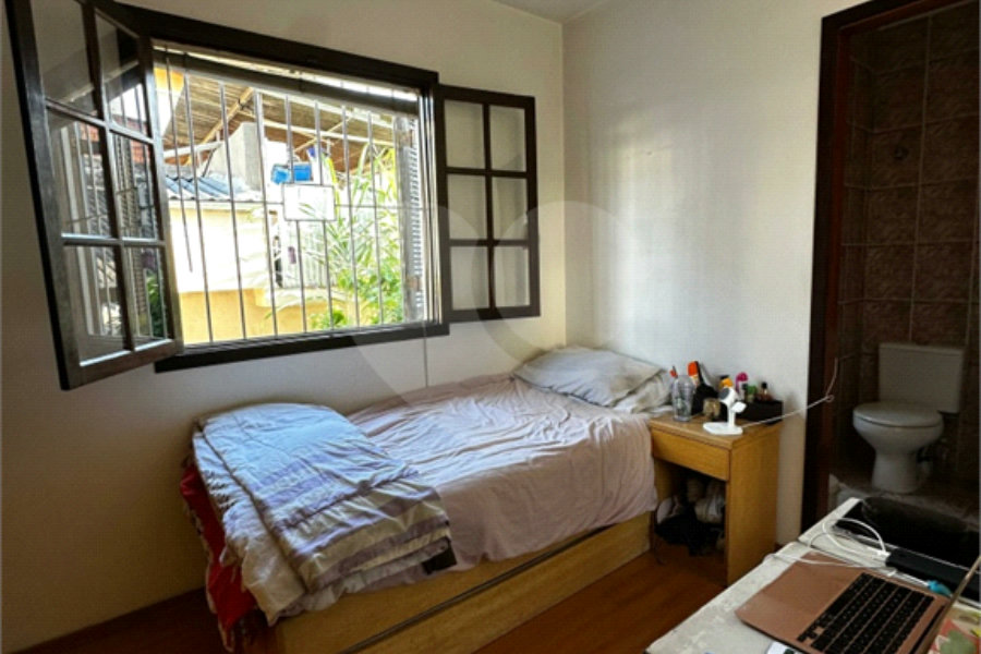 Sobrado à venda com 3 quartos, sendo 1 suíte,  em Vila Sônia, São Paulo, SP