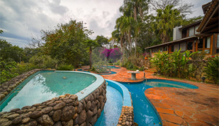 Casa à venda com 4 suítes no condomínio Sausalito, Mairiporã - SP