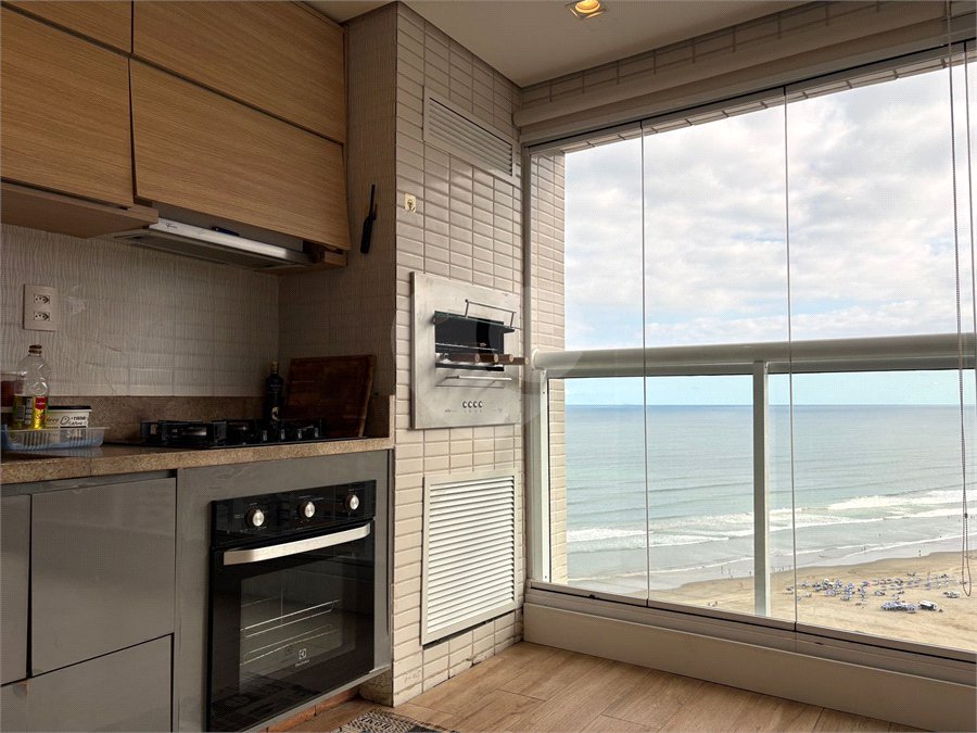 Apartamento à venda com 2 quartos, sendo 1 suíte,  em Boqueirão, Praia Grande, SP