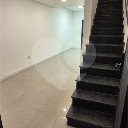 Sobrado à venda com 2 quartos, sendo 1 suíte,  em Vila Paiva, São Paulo, SP