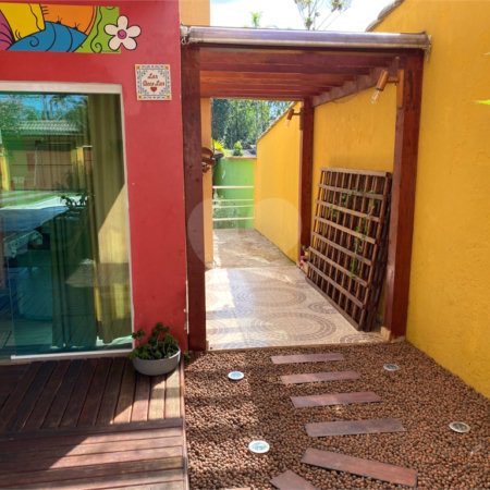 Casa à venda com 5 quartos, sendo 1 suíte,  em Boraceia, Bertioga, SP