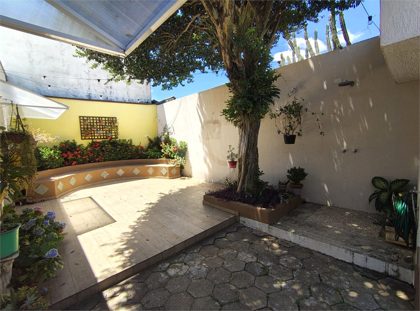 Casa à venda com 2 quartos, sendo 1 suíte, em Vila Santa Terezinha, Várzea Paulista, SP
