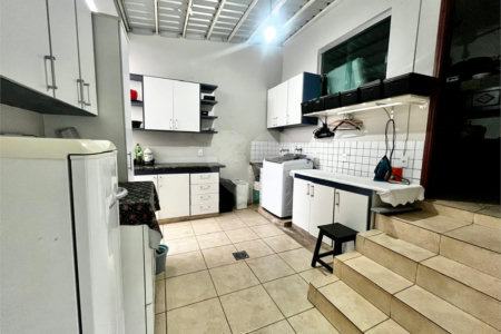 Casa à venda com 4 suítes em Vila Mazarino, Itapetininga, SP