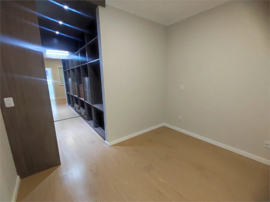 Apartamento à venda com 3 quartos, sendo 2 suítes,  em Jardim Arpoador, São Paulo, SP