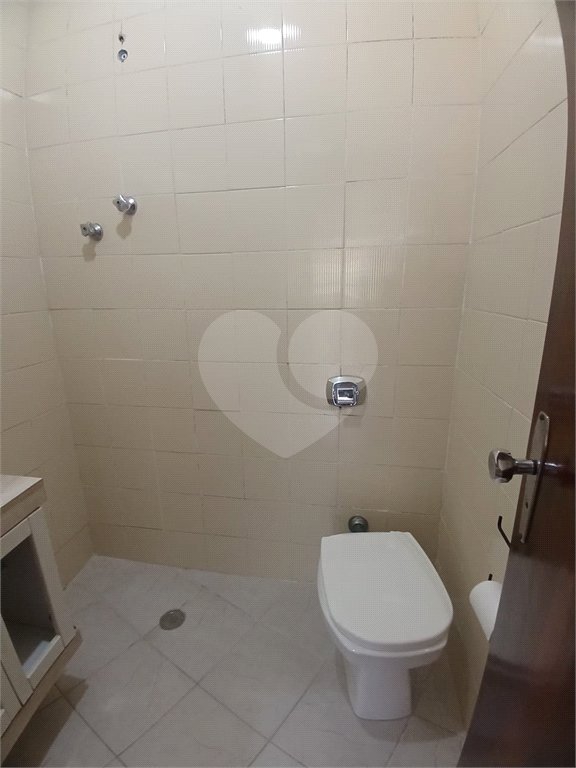 Casa à venda com 4 quartos, sendo 2 suítes, em Vila Gustavo, São Paulo, SP