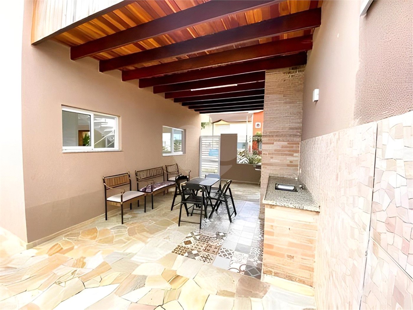 Casa à venda com 3 quartos, sendo 1 suíte, no condomínio Morada da Praia, Bertioga - SP