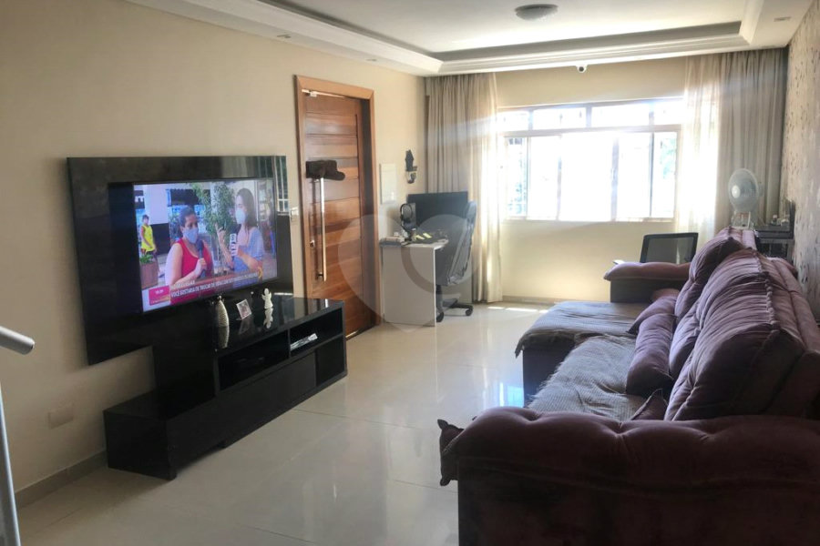 Sobrado à venda com 3 quartos, sendo 1 suíte, em Vila Guilherme, São Paulo, SP