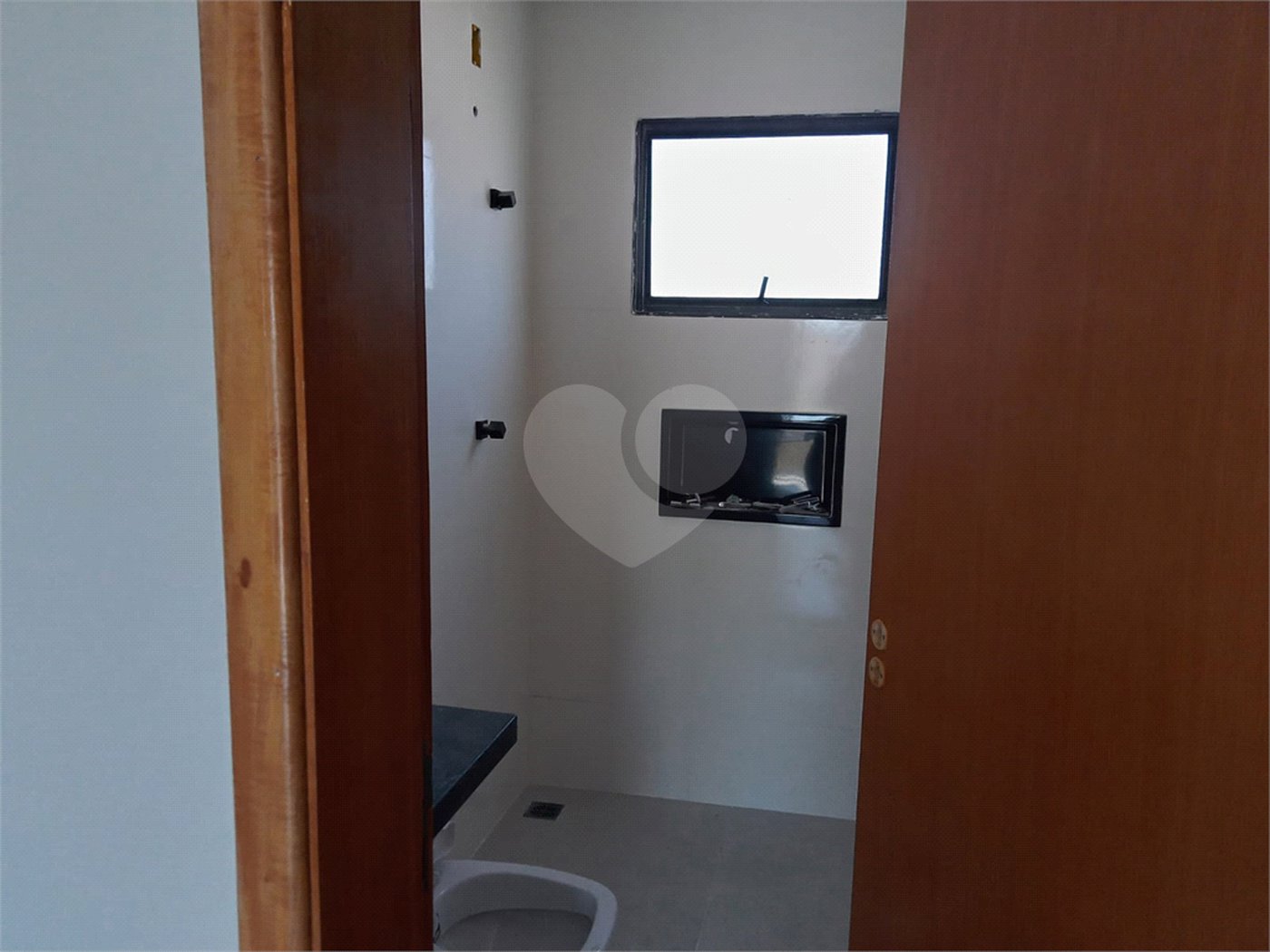 Apartamento à venda com 2 quartos no Centro, Bom Jesus dos Perdões, SP