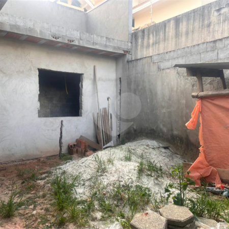 Casa à venda com 3 quartos, sendo 2 suítes, em Vila Suissa, Mogi das Cruzes, SP