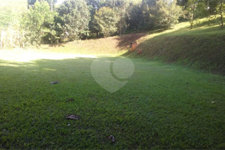 Casa à venda com 6 quartos, sendo 3 suítes, em Monte Alegre, Vinhedo, SP