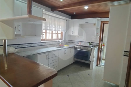 Casa à venda com 3 quartos, sendo 1 suíte, no condomínio Bosque de Greviléa, Vinhedo - SP