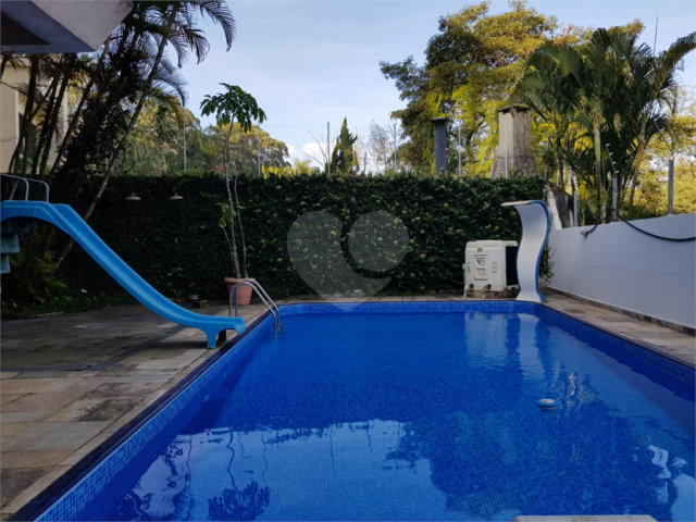 Sobrado à venda com 4 quartos, sendo 2 suítes,  em Jardim Marajoara, São Paulo, SP