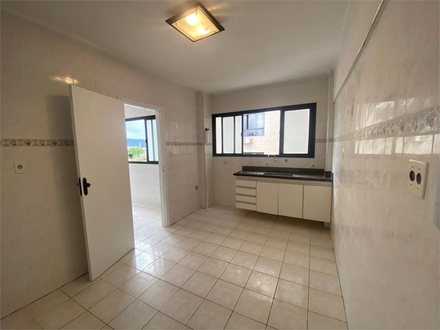 Apartamento com 2 dormitórios à venda, 98 m² por R$ 678.000,00 - Ponta da Praia - Santos/SP