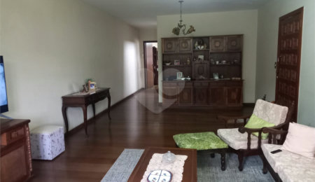 Sobrado à venda com 3 quartos, sendo 1 suíte,  em Horto, São Paulo, SP