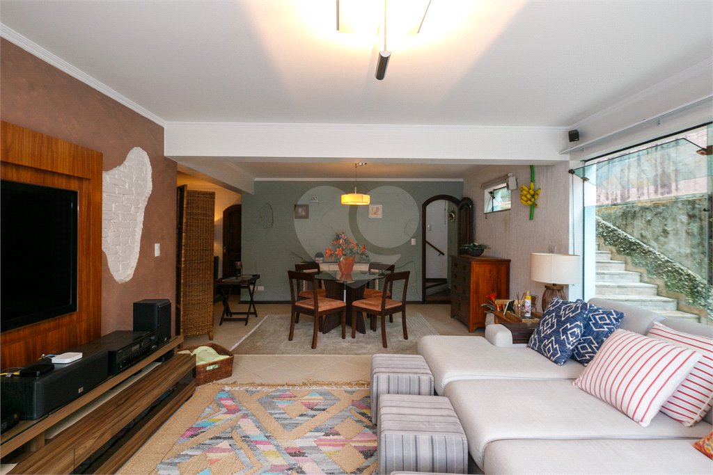Casa Térrea à venda com 3 quartos, sendo 2 suítes,  em Brooklin Paulista, São Paulo, SP