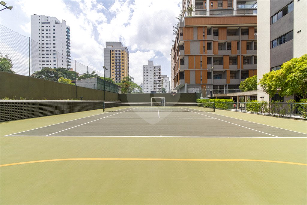 Apartamento à venda com 4 quartos, sendo 2 suítes, em Indianópolis, São Paulo, SP