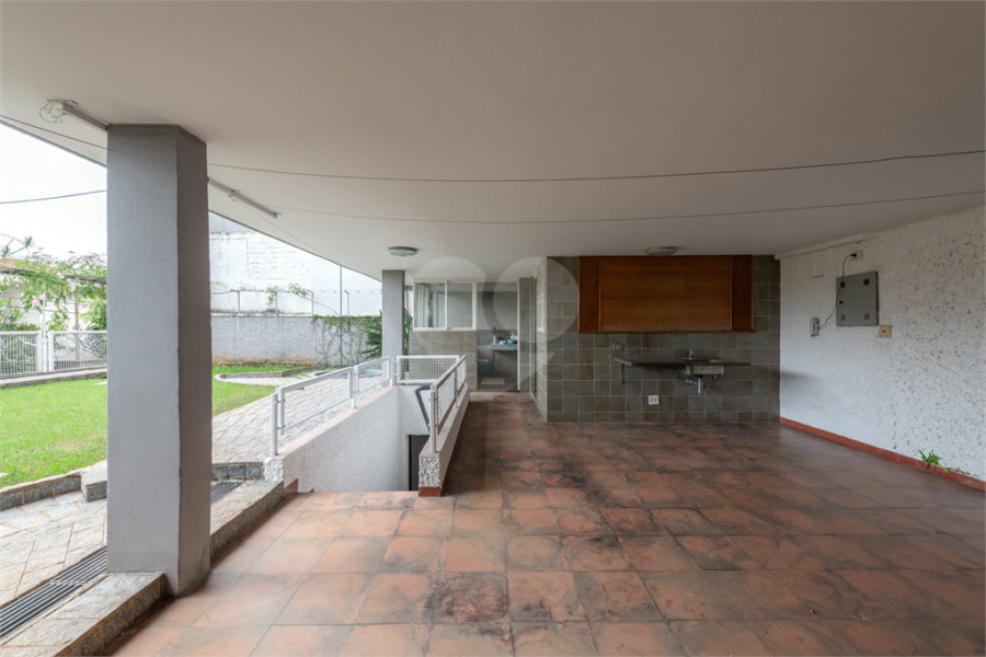 Casa Térrea à venda com 7 quartos, sendo 1 suíte, em Santana, São Paulo, SP