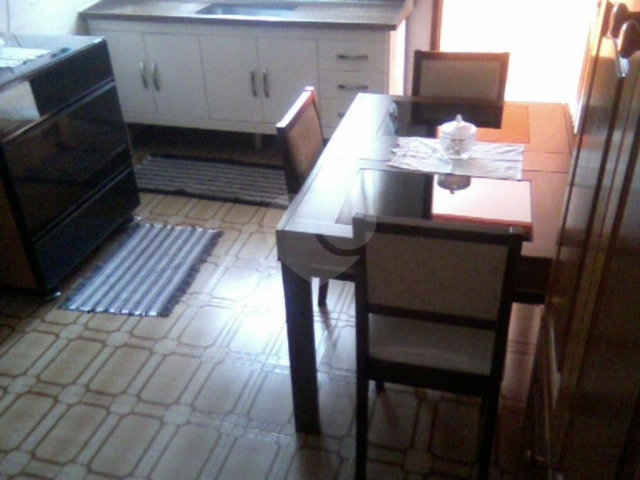 Sobrado à venda com 3 quartos, sendo 1 suíte,  em Jardim Peri, São Paulo, SP