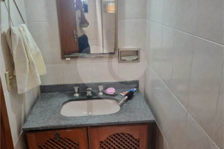 Sobrado à venda com 3 quartos, sendo 1 suíte, em Jardim Franca, São Paulo, SP