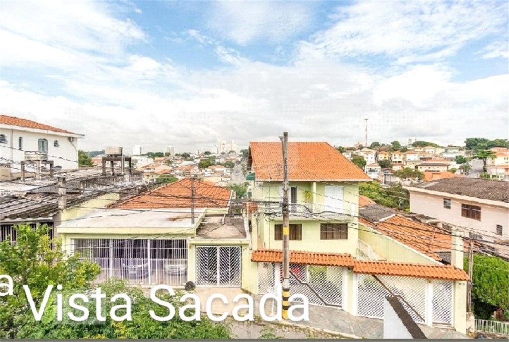 Sobrado à venda com 3 quartos, sendo 1 suíte, em Parque São Domingos, São Paulo, SP
