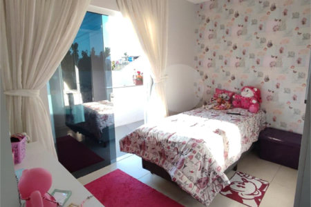 Apartamento à venda com 3 quartos, sendo 2 suítes,  em Jardim Camila, Mogi das Cruzes, SP
