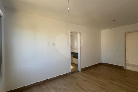 Apartamento à venda com 3 suítes em Santo Amaro, São Paulo, SP