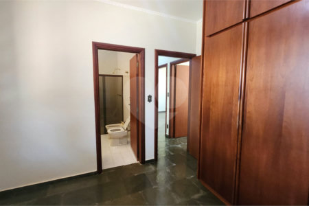Casa à venda com 3 quartos, sendo 2 suítes, em Jardim Europa (vila Xavier), Araraquara, SP
