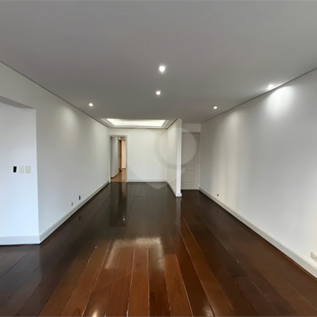 Apartamento à venda com 3 quartos, sendo 1 suíte, em Cerqueira César, São Paulo, SP