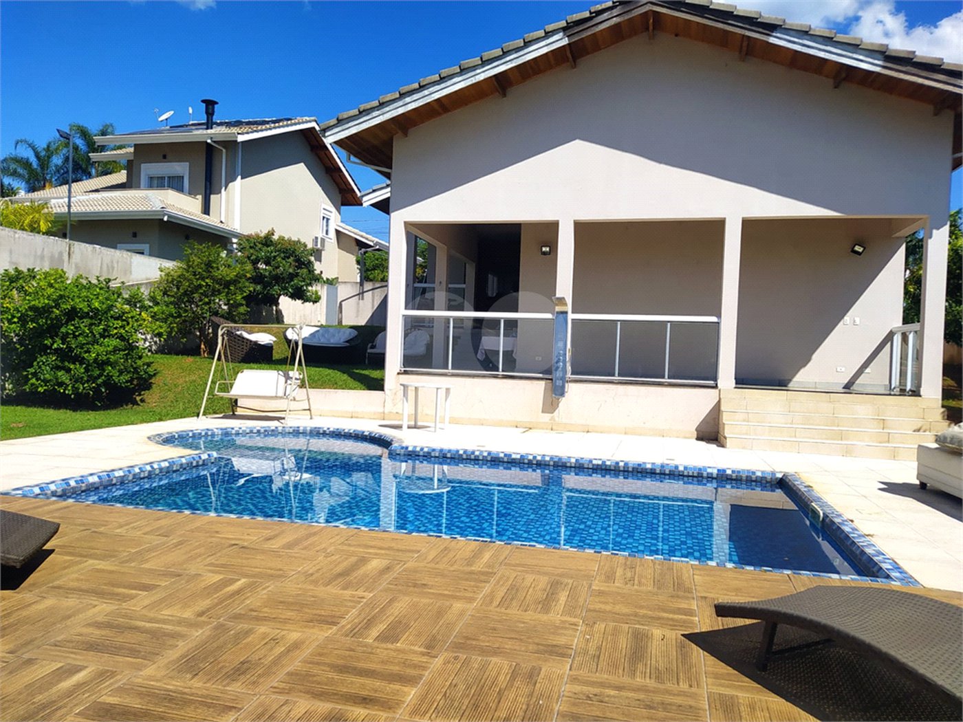 Casa em condomínio à venda com 4 suítes em Guaxinduva, Atibaia, SP