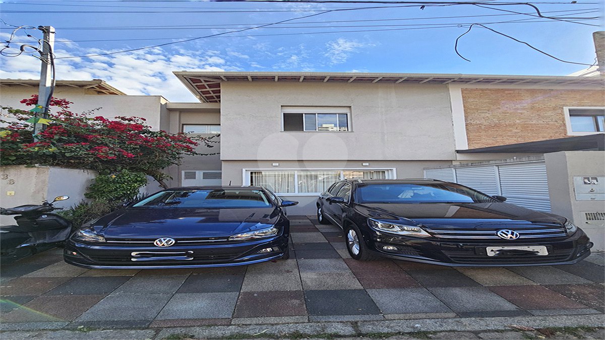 Casa de Vila à venda com 3 suítes em Vila Nova Conceição, São Paulo, SP