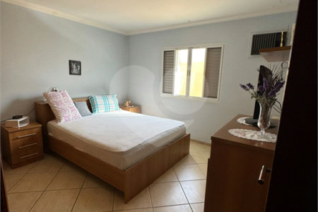 Casa à venda com 4 quartos, sendo 1 suíte, em Vila Henrique, Salto, SP