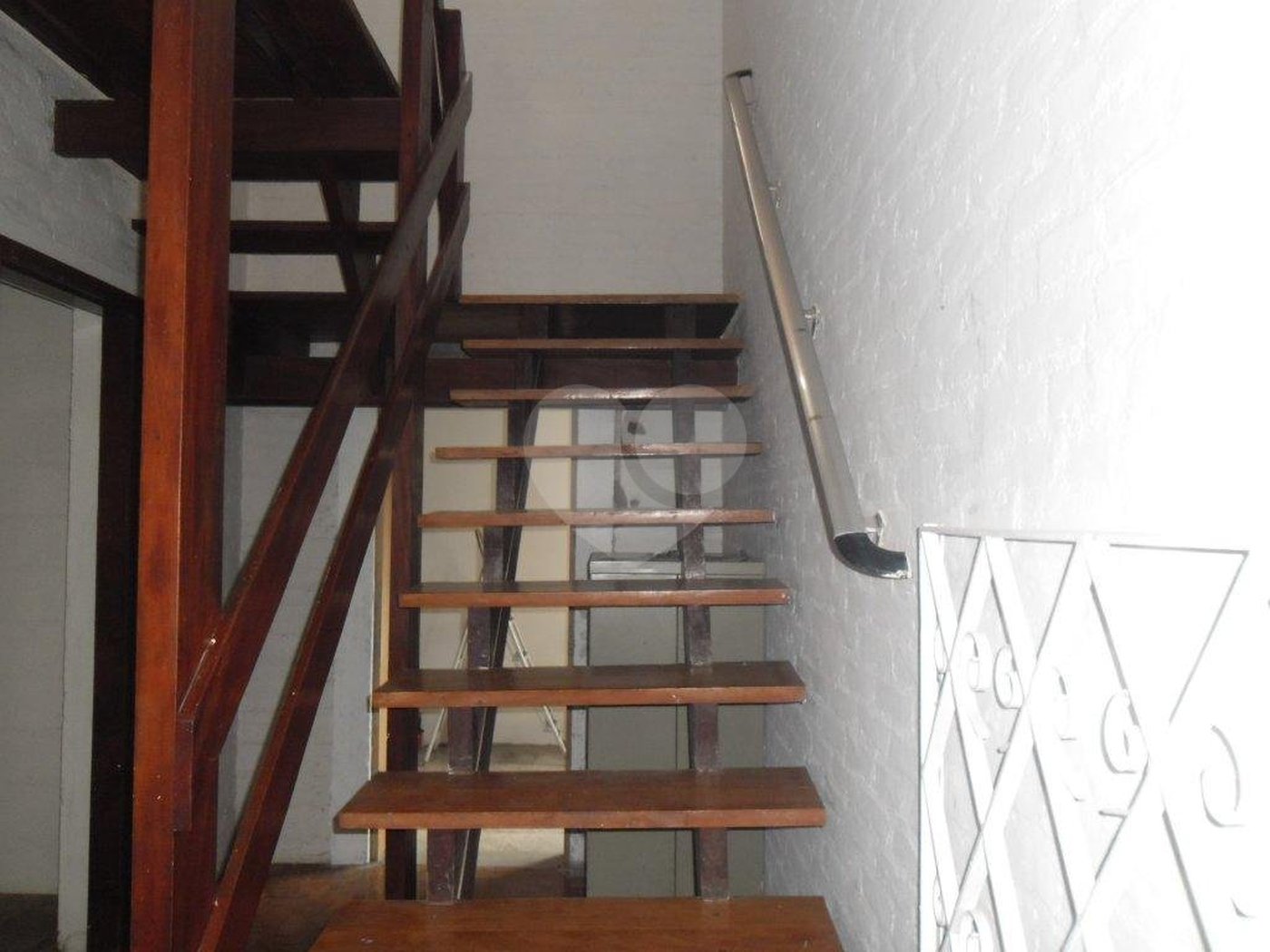 Sobrado à venda com 8 quartos, sendo 2 suítes, em Campo Belo, São Paulo, SP