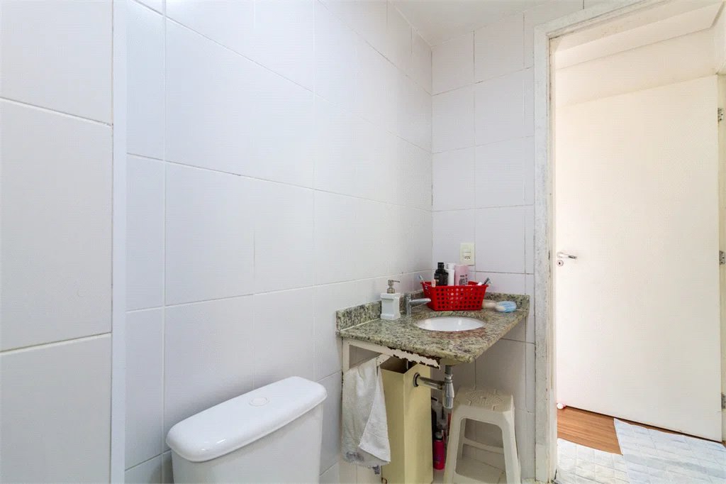Apartamento à venda com 3 quartos, sendo 2 suítes, em Vila Lageado, São Paulo, SP