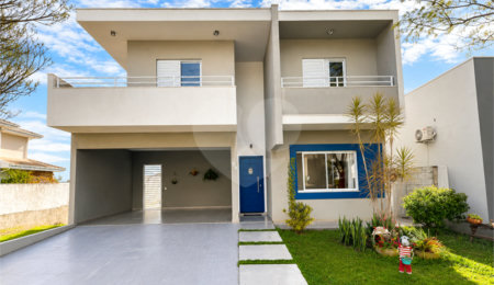 Casa à venda com 3 suítes no condomínio Via Castelli, Louveira - SP