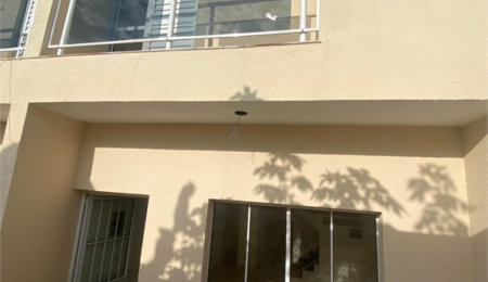 Casa à venda com 2 suítes em Vila Amélia, Poá, SP