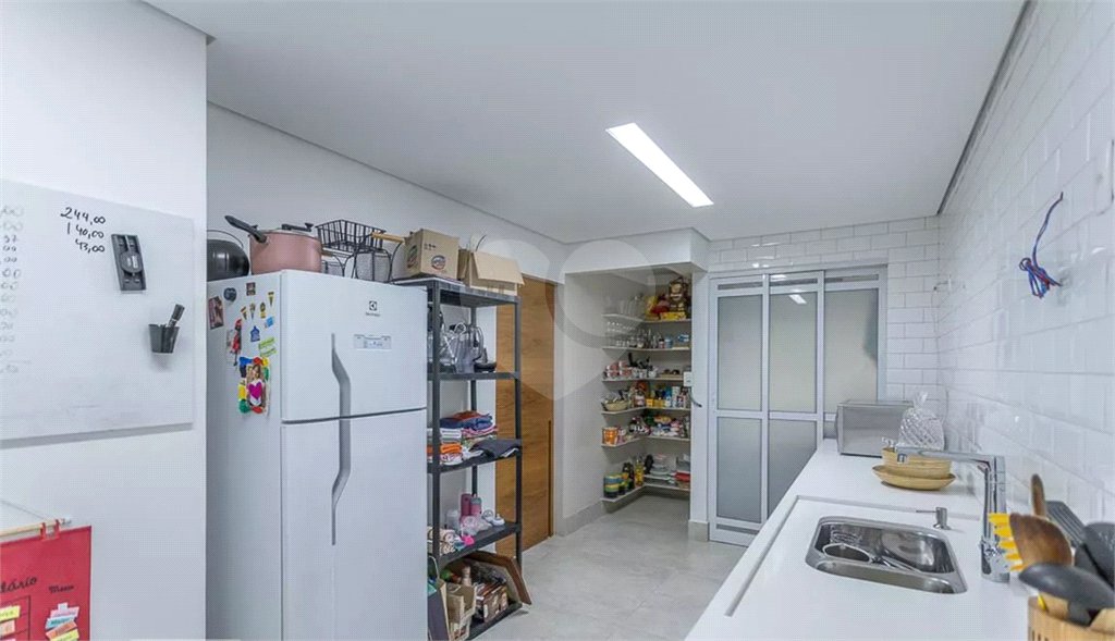 Apartamento à venda com 3 quartos, sendo 1 suíte, em Vila Anastácio, São Paulo, SP