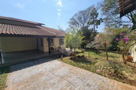 Casa à venda com 4 quartos, sendo 2 suítes, em Bosque, Vinhedo, SP