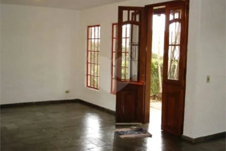 Sobrado à venda com 4 quartos, sendo 1 suíte,  em Vila Rosália, Guarulhos, SP