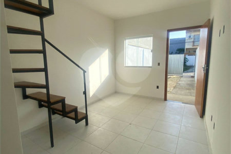 Casa à venda com 2 quartos em Campo Grande, Rio de Janeiro, RJ