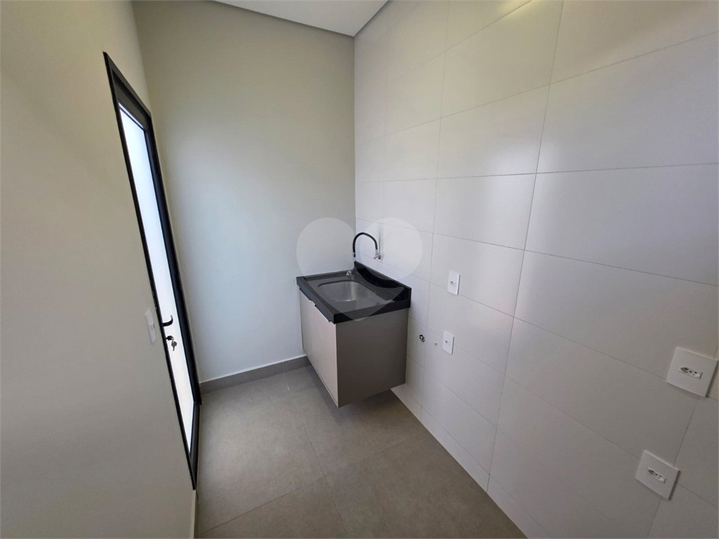 Casa Térrea 3 suítes e Closet no Residencial Villeneuve!