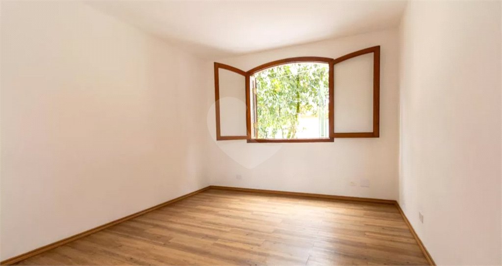Casa à venda com 4 quartos, sendo 1 suíte, em Vila Tiradentes, São Paulo, SP